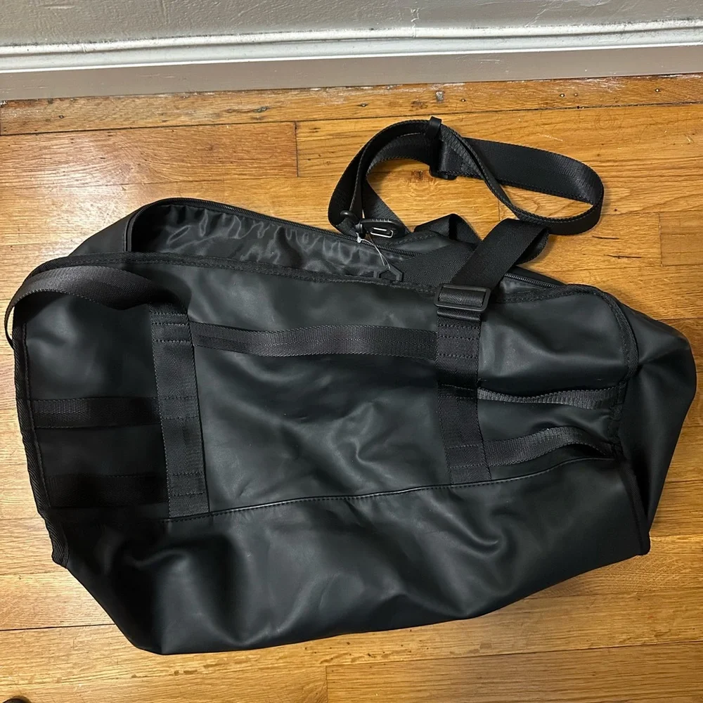 Black Men's Zara Travel Duffel Bag - Durable Weekend Bag !